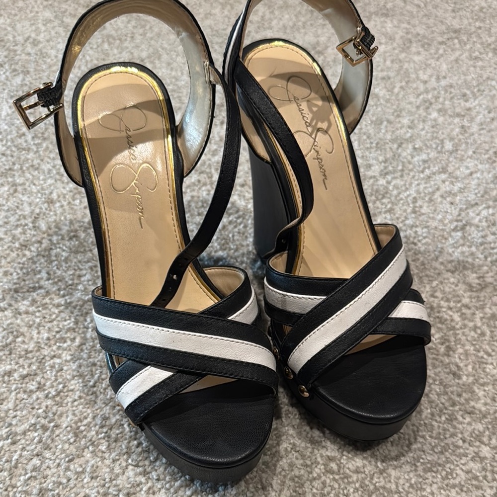 Jessica Simpson Black and White Geometric Heels